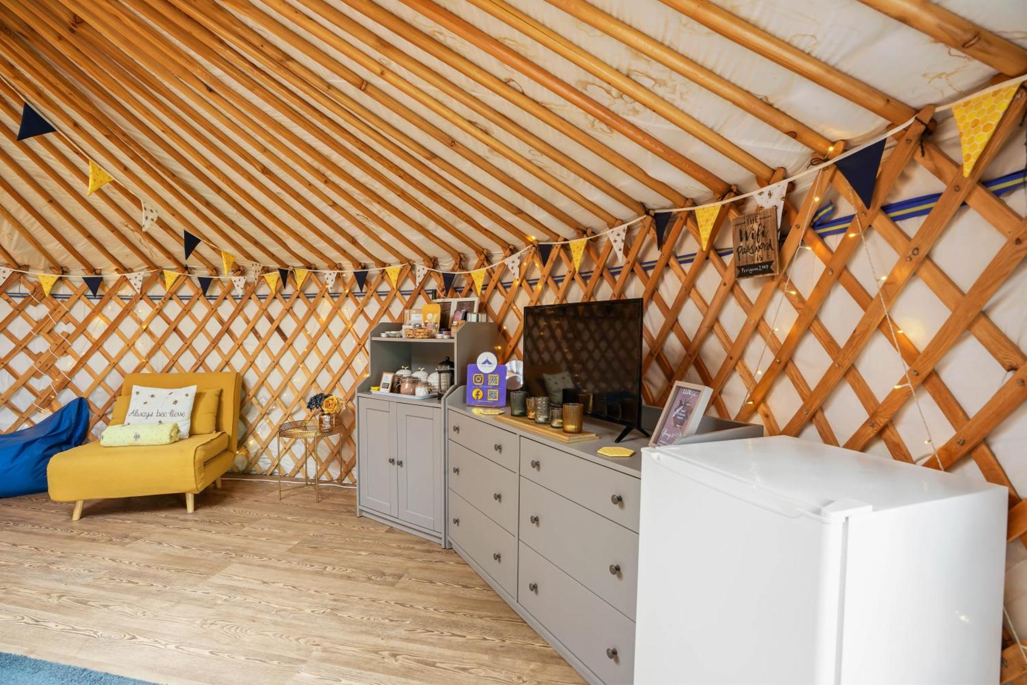 Glamp And Tipple Ltd Hotel Great Ellingham Eksteriør billede