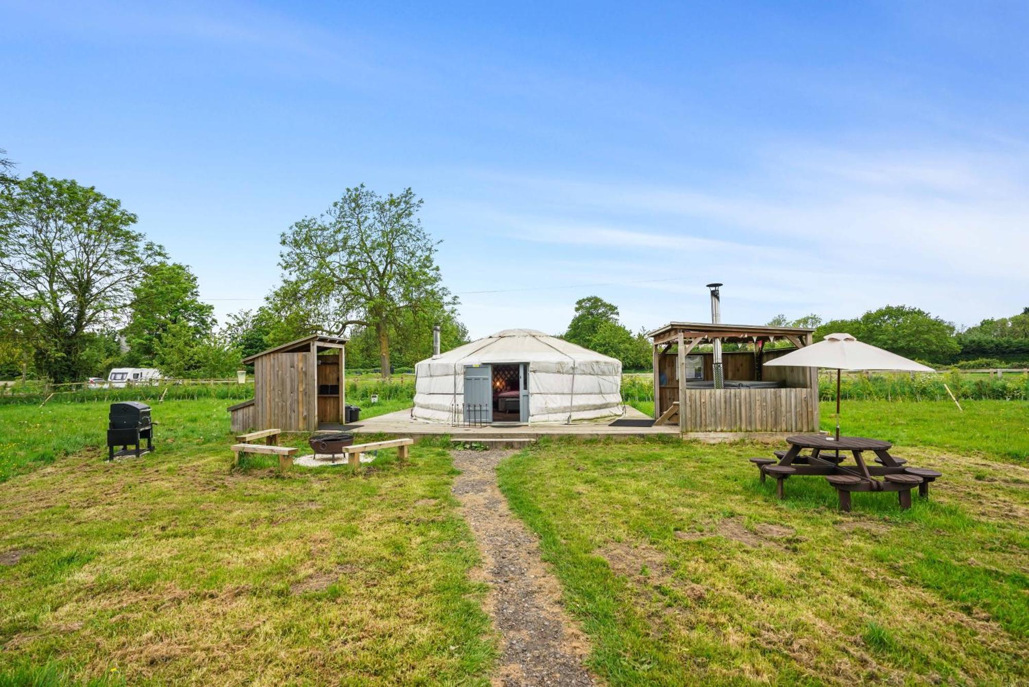 Glamp And Tipple Ltd Hotel Great Ellingham Eksteriør billede