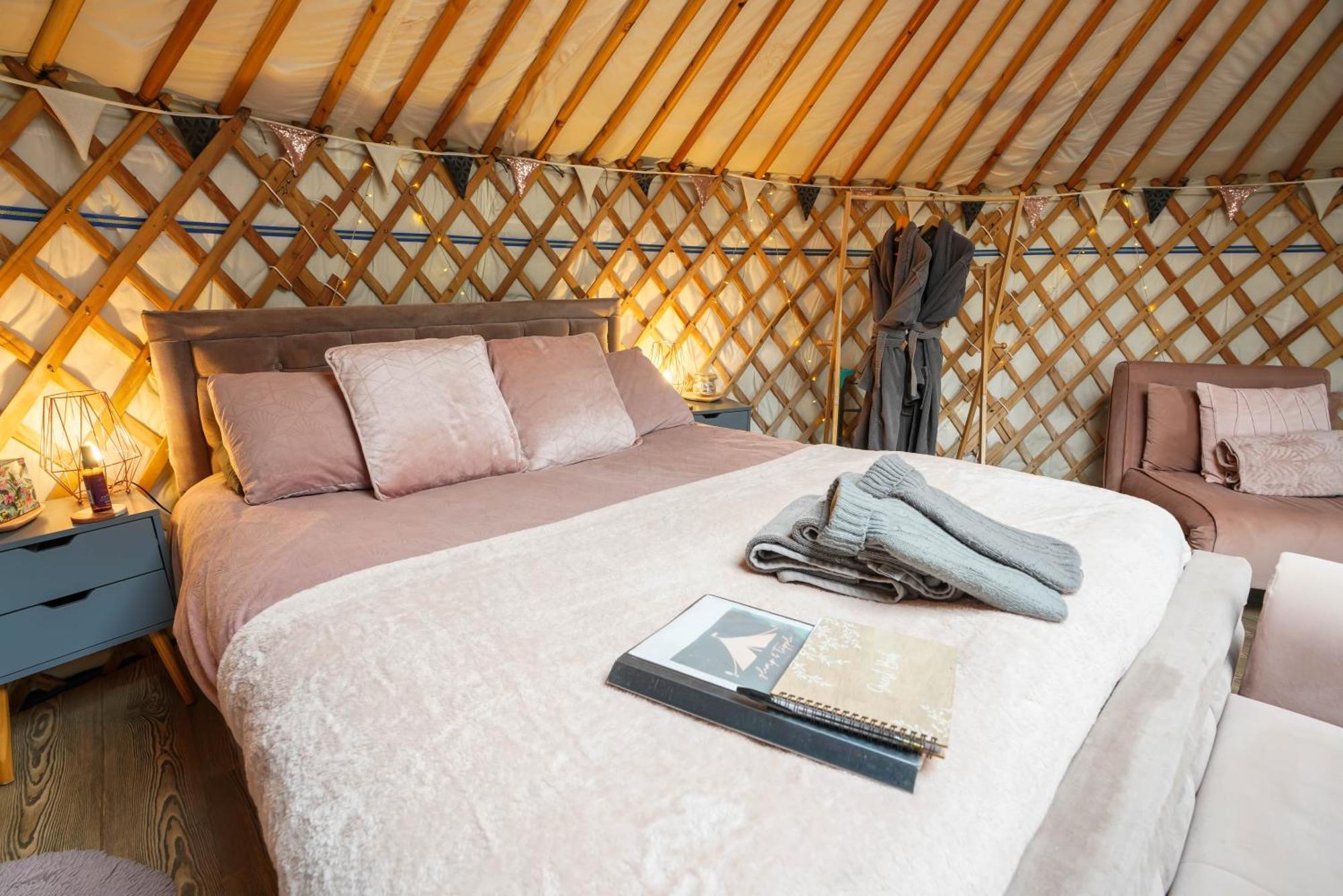 Glamp And Tipple Ltd Hotel Great Ellingham Eksteriør billede